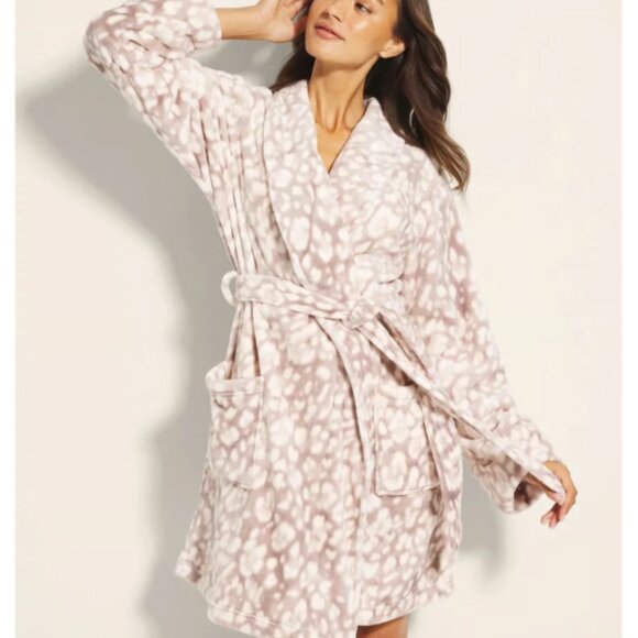 Soma Other - NWT Soma Plush Short Robe